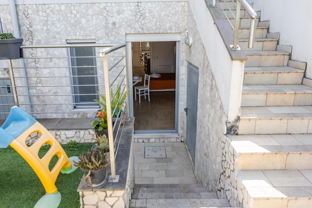 Oristano 5 Pers Appartamento Ngoại thất bức ảnh