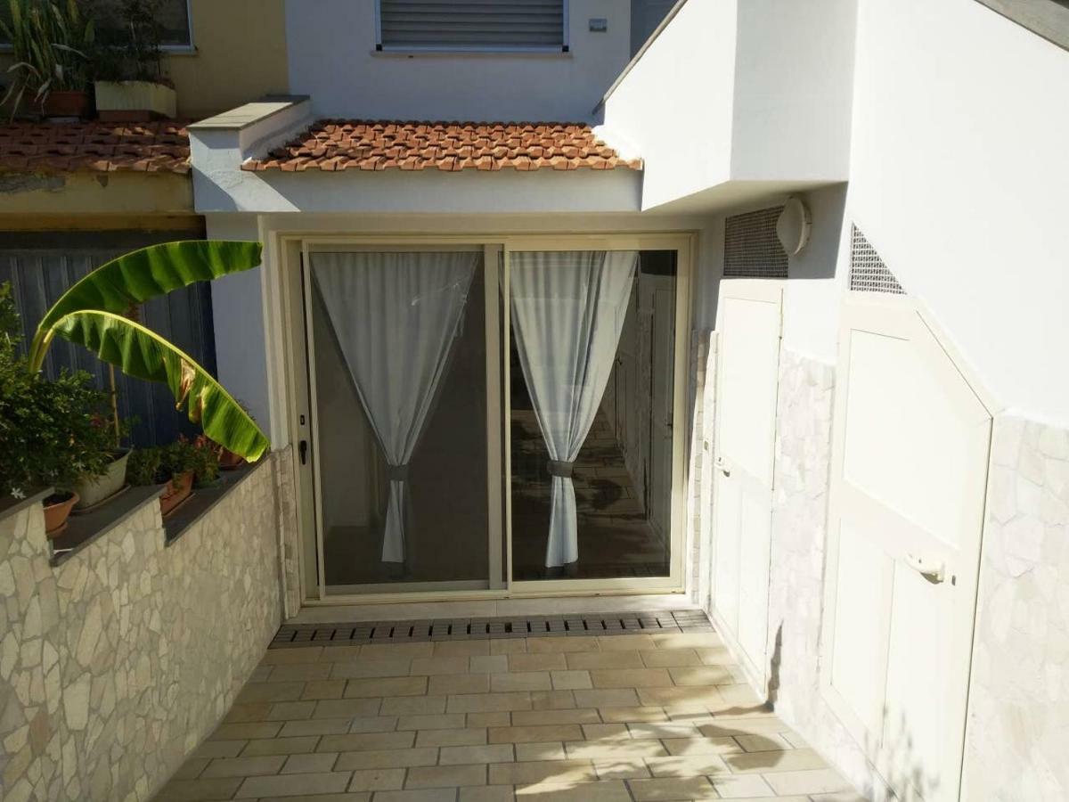 Oristano 5 Pers Appartamento Ngoại thất bức ảnh